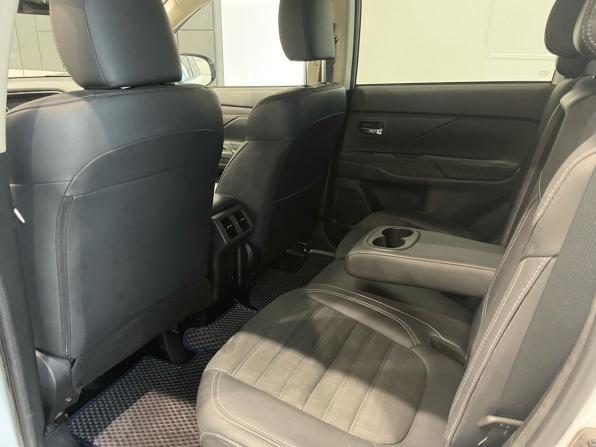 Mitsubishi Outlander III Рестайлинг 3 с пробегом 2021 года, цена 2 260 000 рублей, 120000 км, внедорожник, Автокод Объявления