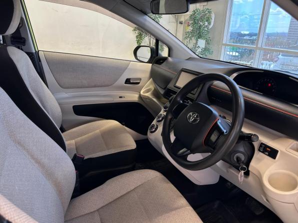 Toyota Sienta II с пробегом 2017 года, цена 1 280 000 рублей, 125000 км, минивэн, Автокод Объявления