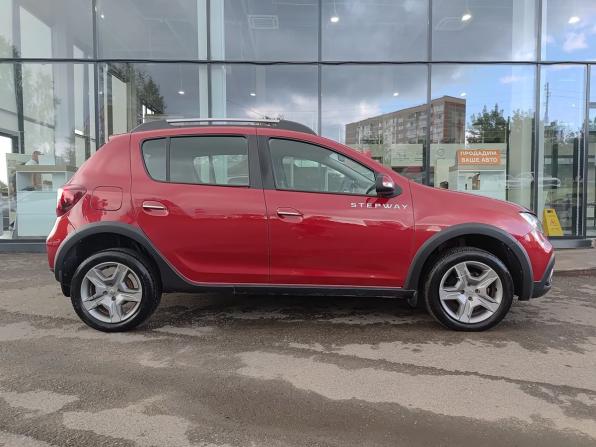 Renault Sandero II Рестайлинг с пробегом 2018 года, цена 920 600 рублей, 122636 км, хэтчбек, Автокод Объявления