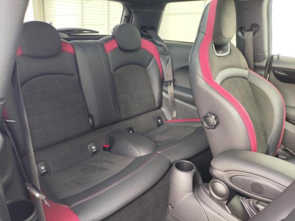 Mini Hatch III (F55/F56) Рестайлинг с пробегом 2018 года, цена 3 299 000 рублей, 46613 км, хэтчбек, Автокод Объявления