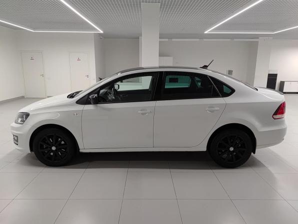 Volkswagen Polo V Рестайлинг с пробегом 2018 года, цена 1 384 000 рублей, 138038 км, седан, Автокод Объявления
