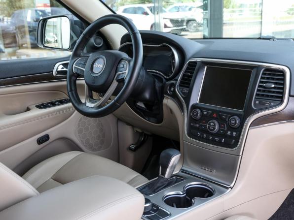 Jeep Grand Cherokee IV (WK2) Рестайлинг с пробегом 2016 года, цена 3 649 000 рублей, 86900 км, внедорожник, Автокод Объявления
