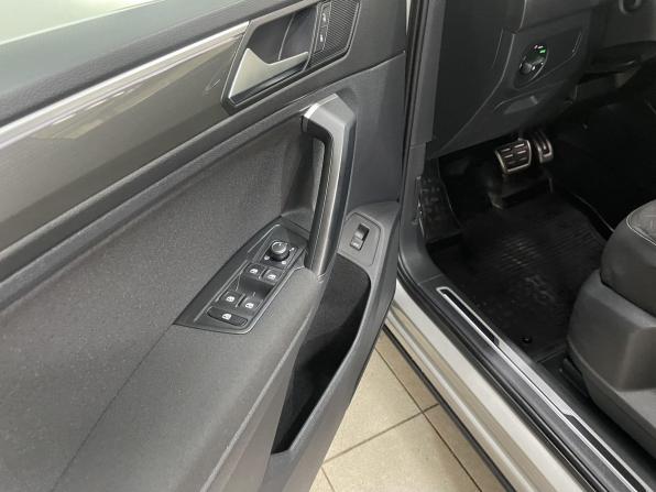 Volkswagen Tiguan II с пробегом 2018 года, цена 2 749 000 рублей, 51376 км, внедорожник, Автокод Объявления