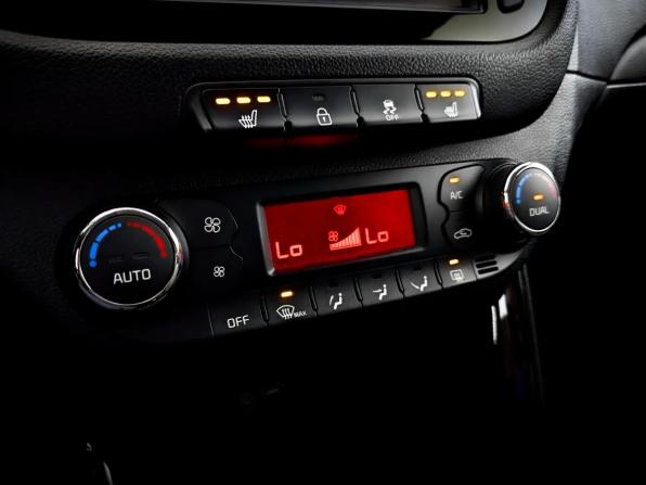 Kia Ceed II Рестайлинг с пробегом 2018 года, цена 1 350 000 рублей, 140589 км, универсал, Автокод Объявления