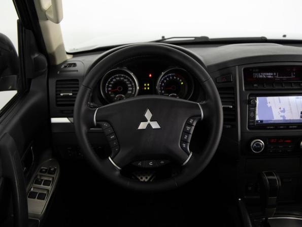 Mitsubishi Pajero IV Рестайлинг 1 с пробегом 2012 года, цена 2 099 000 рублей, 198618 км, внедорожник, Автокод Объявления
