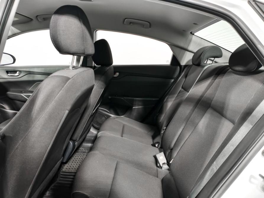 Hyundai Solaris II Санкт-Петербург  - изображение 12