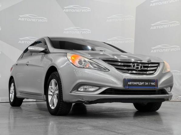 Hyundai Sonata VI (YF) с пробегом 2010 года, цена 910 000 рублей, 238000 км, седан, Автокод Объявления