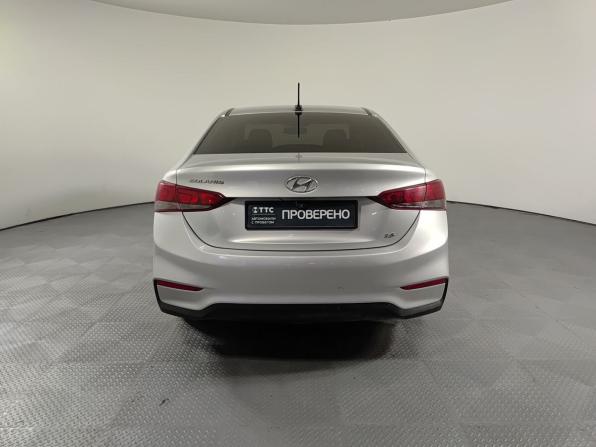 Hyundai Solaris II с пробегом 2018 года, цена 1 100 000 рублей, 168662 км, седан, Автокод Объявления