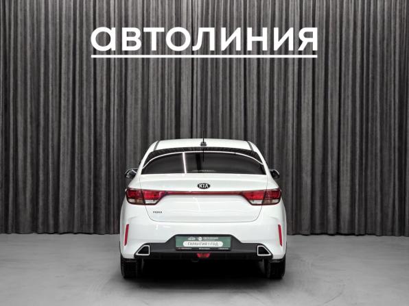 Kia Rio IV Рестайлинг с пробегом 2020 года, цена 1 570 000 рублей, 110000 км, седан, Автокод Объявления