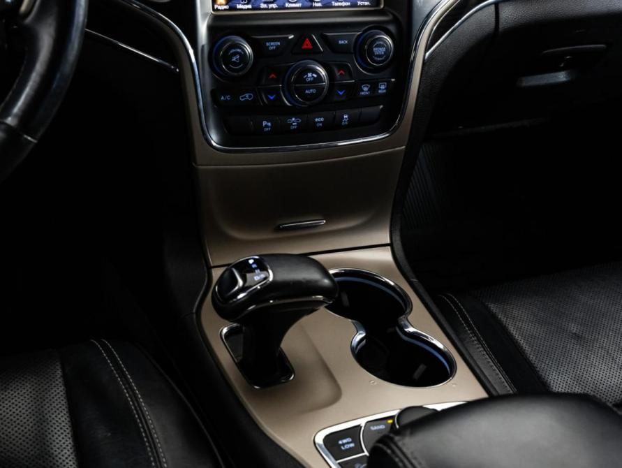 Jeep Grand Cherokee IV (WK2) Рестайлинг Санкт-Петербург  - изображение 13