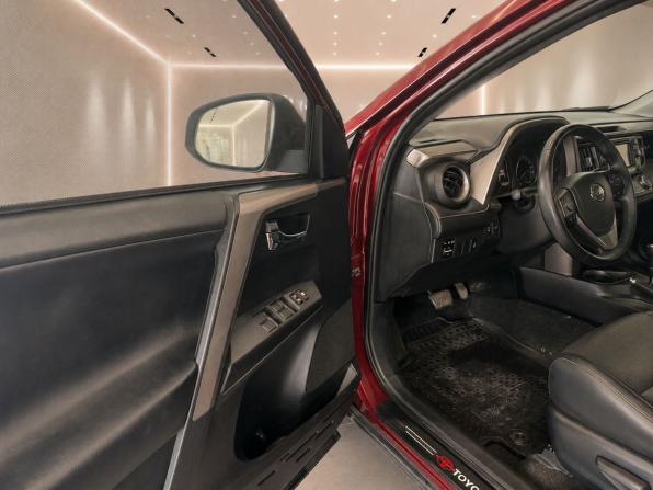 Toyota RAV4 IV (XA40) Рестайлинг с пробегом 2018 года, цена 2 395 000 рублей, 161400 км, внедорожник, Автокод Объявления