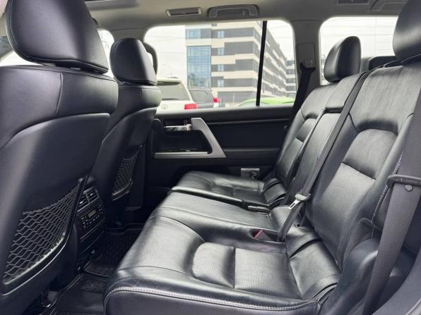Toyota Land Cruiser 200 Series Рестайлинг 1 с пробегом 2013 года, цена 3 950 000 рублей, 204391 км, внедорожник, Автокод Объявления