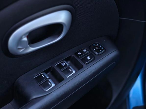 Kia Soul II Рестайлинг с пробегом 2018 года, цена 1 375 000 рублей, 170880 км, хэтчбек, Автокод Объявления