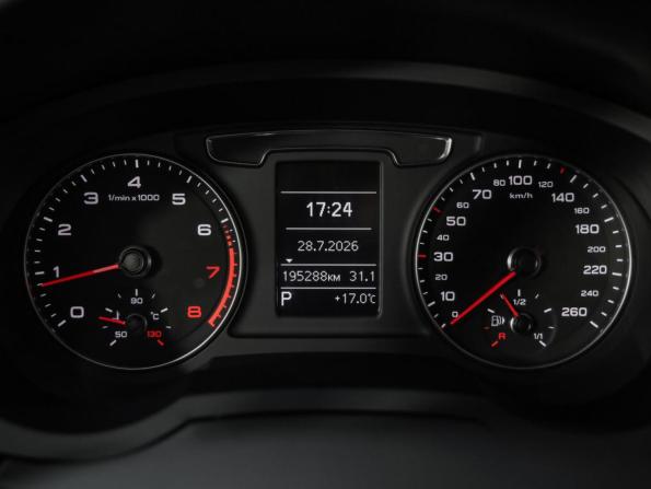 Audi Q3 I (8U) Рестайлинг с пробегом 2018 года, цена 1 799 000 рублей, 195286 км, внедорожник, Автокод Объявления