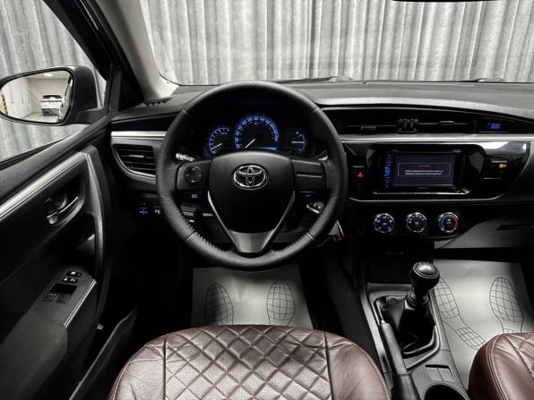 Toyota Corolla XI (E160 E170 E180) с пробегом 2014 года, цена 950 000 рублей, 197173 км, седан, Автокод Объявления