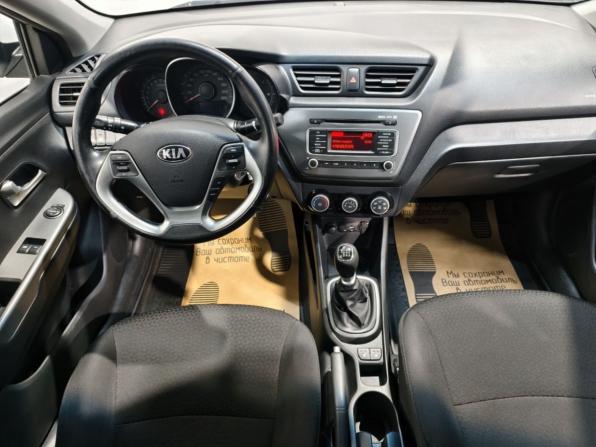 Kia Rio III Рестайлинг с пробегом 2015 года, цена 1 095 000 рублей, 100027 км, седан, Автокод Объявления