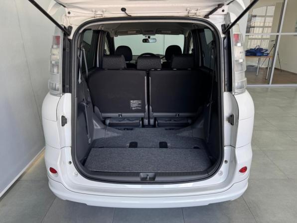Toyota Sienta I Рестайлинг 2 с пробегом 2013 года, цена 995 000 рублей, 103427 км, минивэн, Автокод Объявления