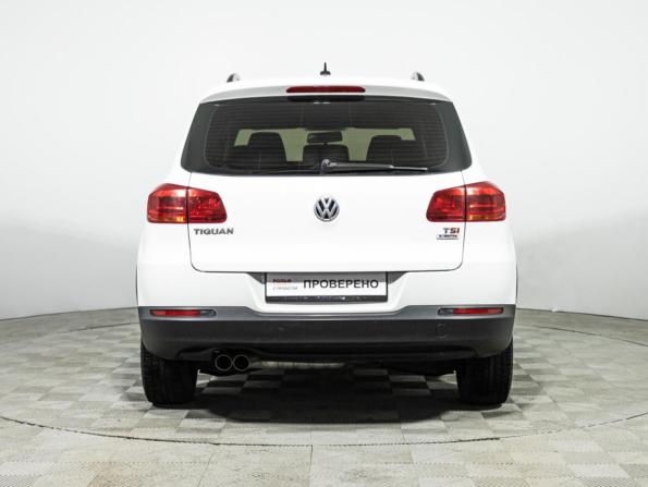 Volkswagen Tiguan I Рестайлинг с пробегом 2015 года, цена 1 699 700 рублей, 93360 км, внедорожник, Автокод Объявления