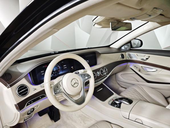 Mercedes-Benz Maybach S-Класс I (X222) Рестайлинг с пробегом 2017 года, цена 4 095 000 рублей, 138876 км, седан, Автокод Объявления