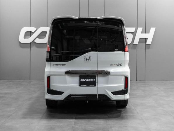 Honda Stepwgn V с пробегом 2017 года, цена 2 359 000 рублей, 77281 км, минивэн, Автокод Объявления