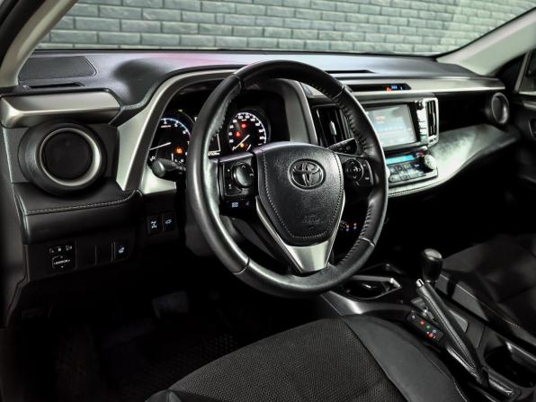 Toyota RAV4 IV (XA40) Рестайлинг с пробегом 2018 года, цена 2 390 000 рублей, 167226 км, внедорожник, Автокод Объявления