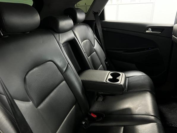 Hyundai Tucson III Рестайлинг с пробегом 2018 года, цена 2 100 000 рублей, 198936 км, внедорожник, Автокод Объявления