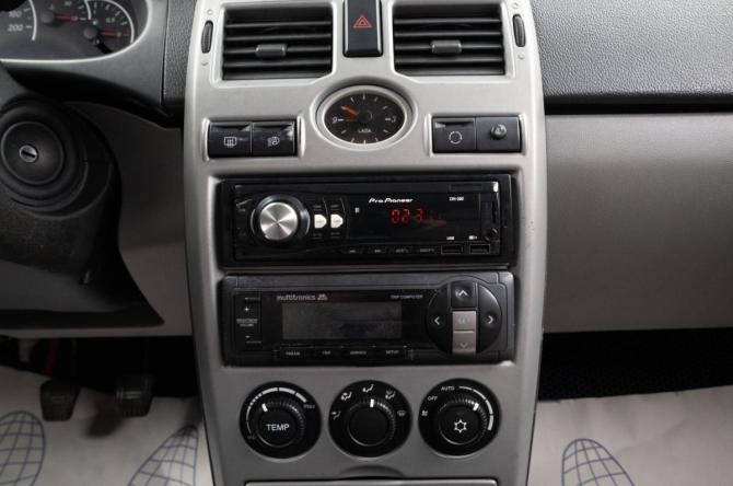 Lada (ВАЗ) Priora I с пробегом 2010 года, цена 359 000 рублей, 206000 км, седан, Автокод Объявления