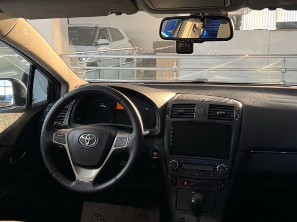 Toyota Avensis III с пробегом 2010 года, цена 1 030 000 рублей, 204550 км, седан, Автокод Объявления