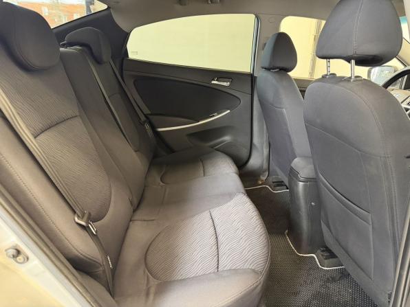 Hyundai Solaris I с пробегом 2013 года, цена 610 000 рублей, 220000 км, седан, Автокод Объявления