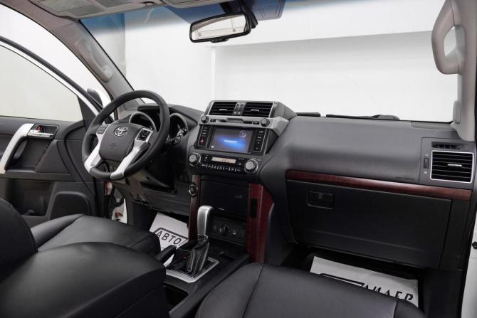 Toyota Land Cruiser Prado 150 Series Рестайлинг 1 с пробегом 2016 года, цена 3 349 000 рублей, 172000 км, внедорожник, Автокод Объявления