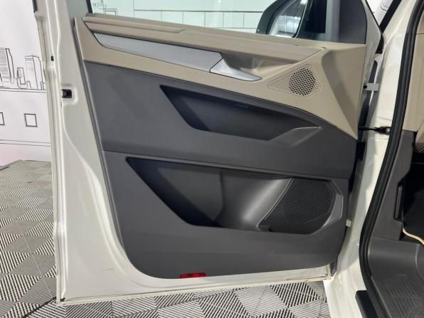 Volkswagen Multivan T7 с пробегом 2022 года, цена 6 700 000 рублей, 83889 км, минивэн, Автокод Объявления