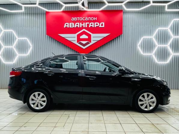 Kia Rio III Рестайлинг с пробегом 2015 года, цена 977 000 рублей, 145000 км, седан, Автокод Объявления