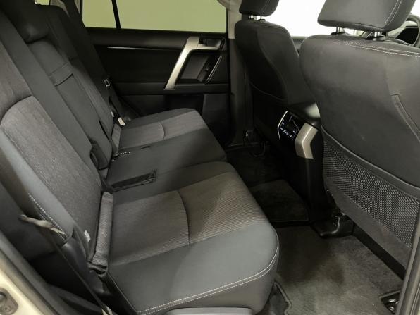 Toyota Land Cruiser Prado 150 Series Рестайлинг 2 с пробегом 2019 года, цена 4 700 000 рублей, 182083 км, внедорожник, Автокод Объявления