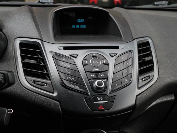 Ford Fiesta Mk6 Рестайлинг с пробегом 2016 года, цена 850 000 рублей, 145387 км, седан, Автокод Объявления