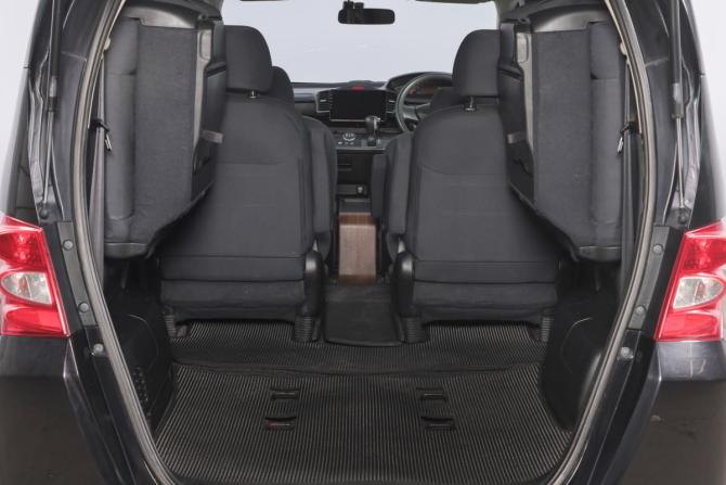 Honda Freed II с пробегом 2017 года, цена 1 599 000 рублей, 73000 км, компактвэн, Автокод Объявления