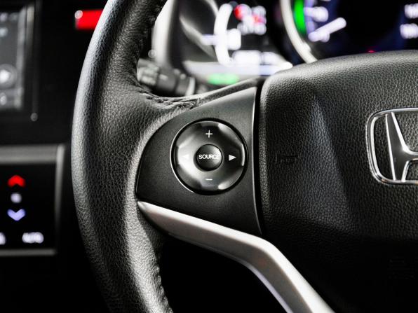 Honda Fit III с пробегом 2015 года, цена 989 500 рублей, 158534 км, хэтчбек, Автокод Объявления