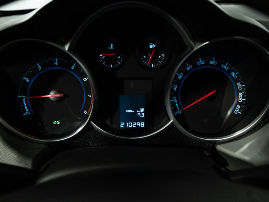 Chevrolet Cruze I Рестайлинг Санкт-Петербург  - изображение 13