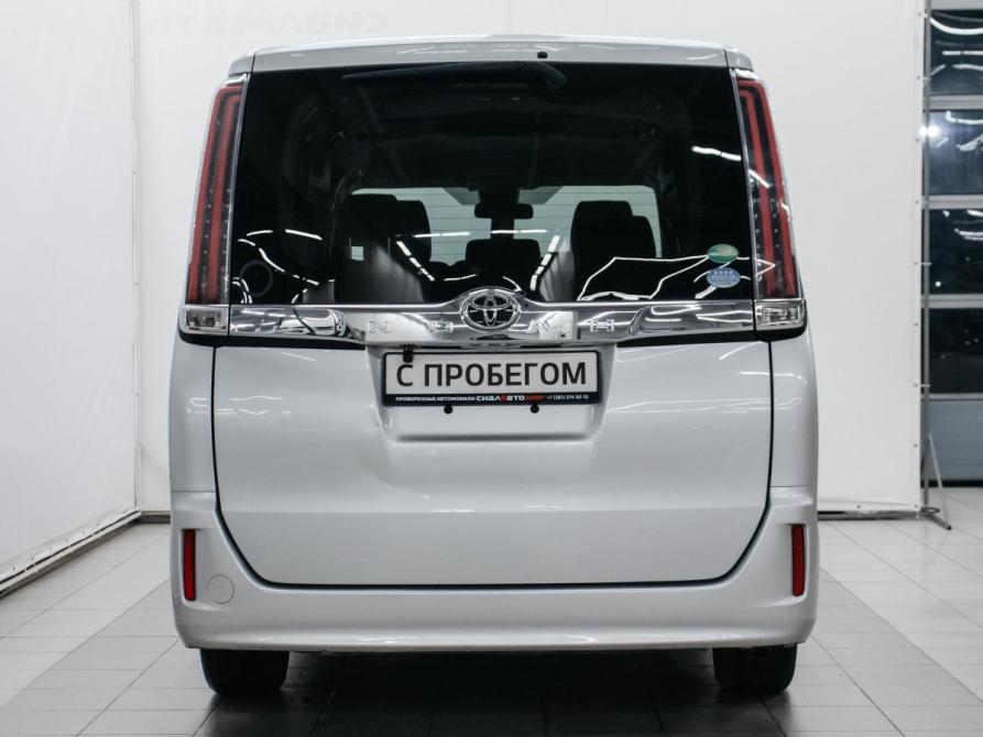 Toyota Noah III (R80) Рестайлинг Красноярск  - изображение 6
