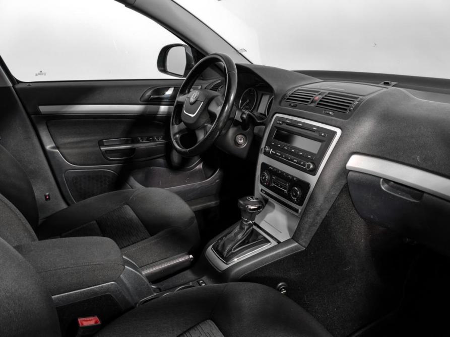 Skoda Octavia II (A5) Рестайлинг Санкт-Петербург  - изображение 13