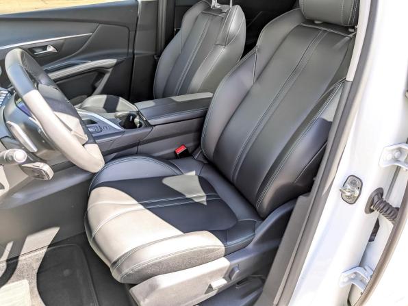 Peugeot 5008 II Рестайлинг с пробегом 2021 года, цена 2 695 000 рублей, 15397 км, внедорожник, Автокод Объявления
