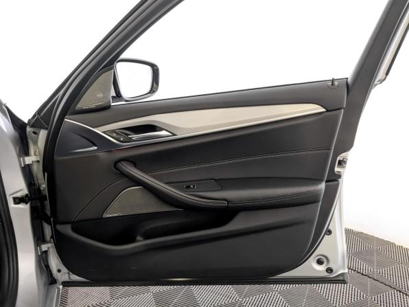 BMW 5 серии VII (G30/G31/G38) с пробегом 2018 года, цена 3 250 000 рублей, 250847 км, универсал, Автокод Объявления