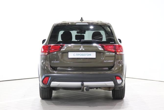 Mitsubishi Outlander III Рестайлинг 2 с пробегом 2018 года, цена 1 970 000 рублей, 113394 км, внедорожник, Автокод Объявления