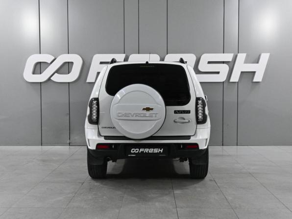 Chevrolet Niva I Рестайлинг с пробегом 2015 года, цена 749 000 рублей, 181726 км, внедорожник, Автокод Объявления