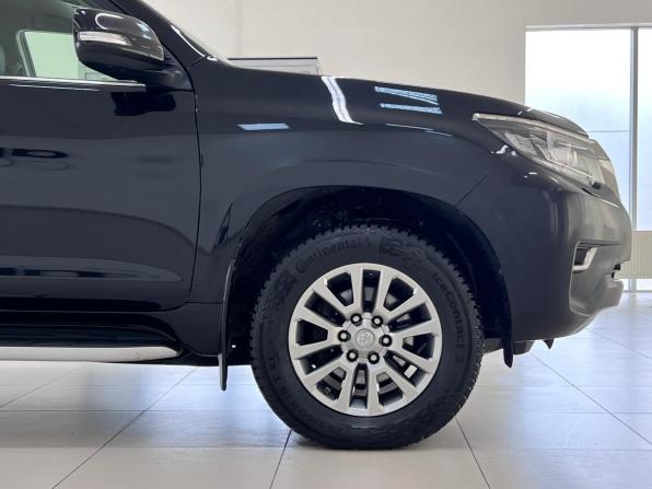 Toyota Land Cruiser Prado 150 Series Рестайлинг 2 с пробегом 2017 года, цена 4 300 000 рублей, 281170 км, внедорожник, Автокод Объявления