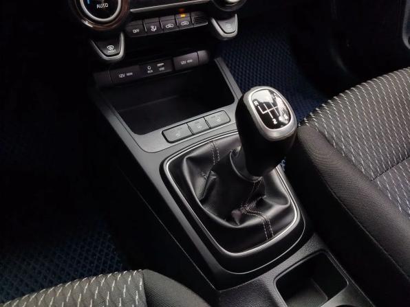 Kia Rio IV с пробегом 2019 года, цена 1 100 000 рублей, 135871 км, седан, Автокод Объявления
