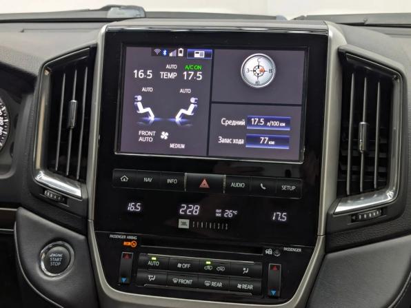 Toyota Land Cruiser 200 Series Рестайлинг 2 с пробегом 2019 года, цена 5 500 000 рублей, 225008 км, внедорожник, Автокод Объявления