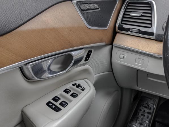 Volvo XC90 II с пробегом 2018 года, цена 3 245 000 рублей, 200505 км, внедорожник, Автокод Объявления