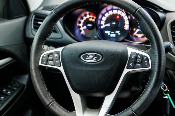Lada (ВАЗ) Vesta I с пробегом 2022 года, цена 1 206 000 рублей, 42000 км, универсал, Автокод Объявления