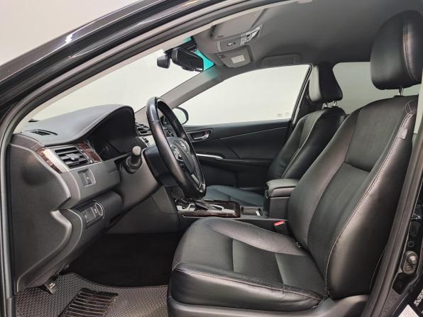 Toyota Camry VII (XV50) Рестайлинг 2 с пробегом 2017 года, цена 2 190 000 рублей, 187899 км, седан, Автокод Объявления