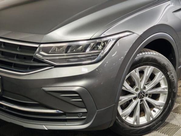 Volkswagen Tiguan II Рестайлинг с пробегом 2021 года, цена 2 400 000 рублей, 100730 км, внедорожник, Автокод Объявления